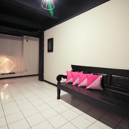 Oyo 260 Home 33 Bandung Luaran gambar
