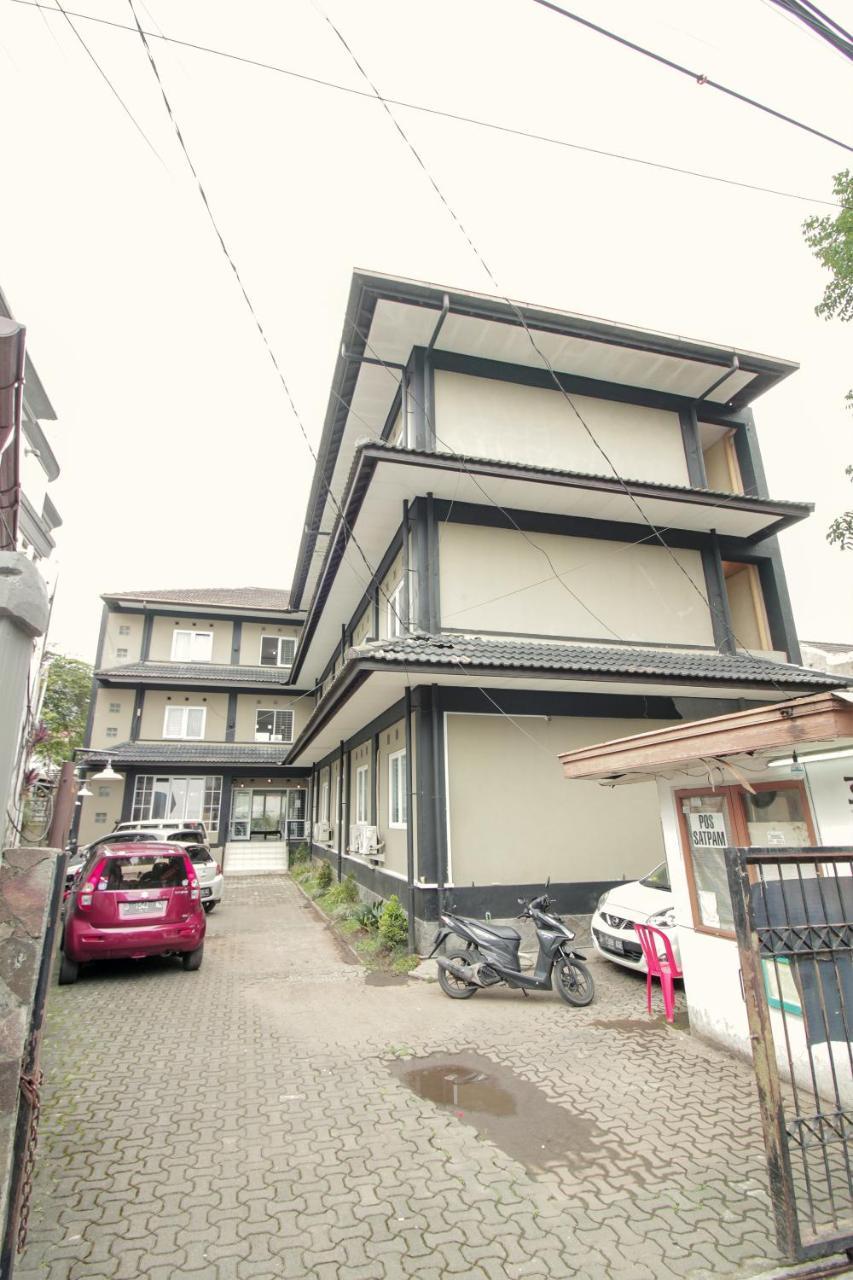 Oyo 260 Home 33 Bandung Luaran gambar