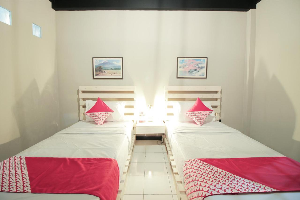 Oyo 260 Home 33 Bandung Luaran gambar