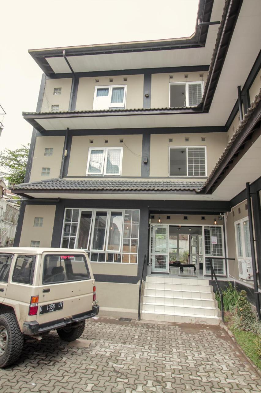 Oyo 260 Home 33 Bandung Luaran gambar