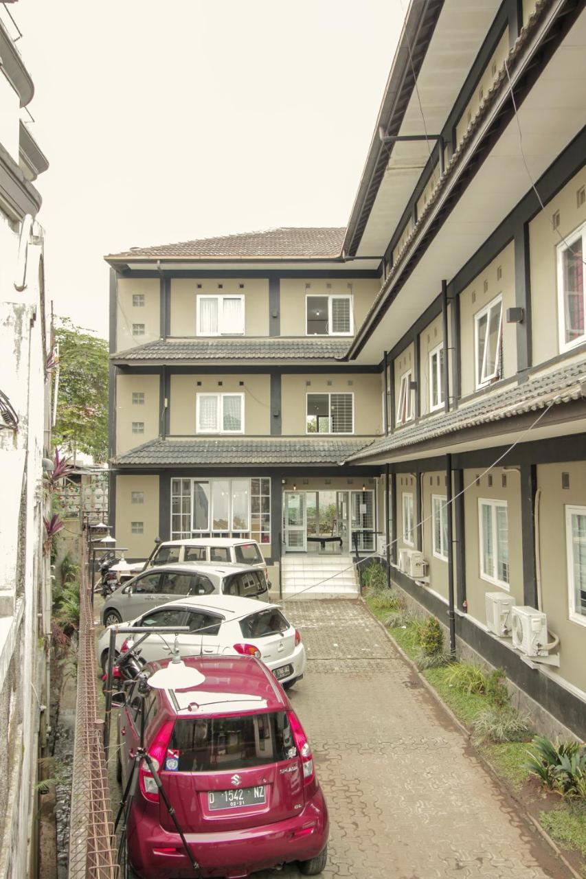 Oyo 260 Home 33 Bandung Luaran gambar