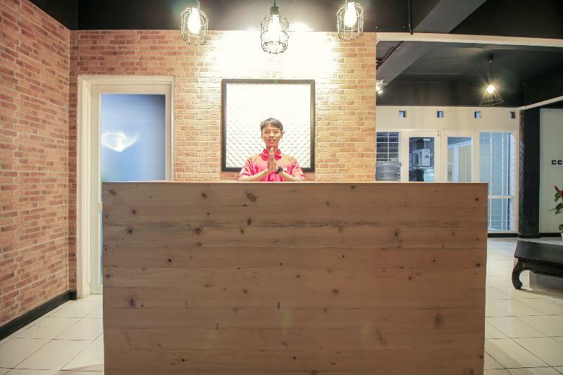 Oyo 260 Home 33 Bandung Luaran gambar